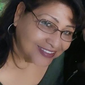 Meet your Posher, Esperanza